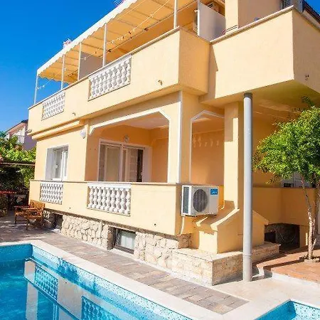 Pansion-tina-apartman-1 Apartment
