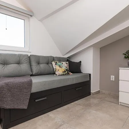 Pansion-tina-apartman-1 *